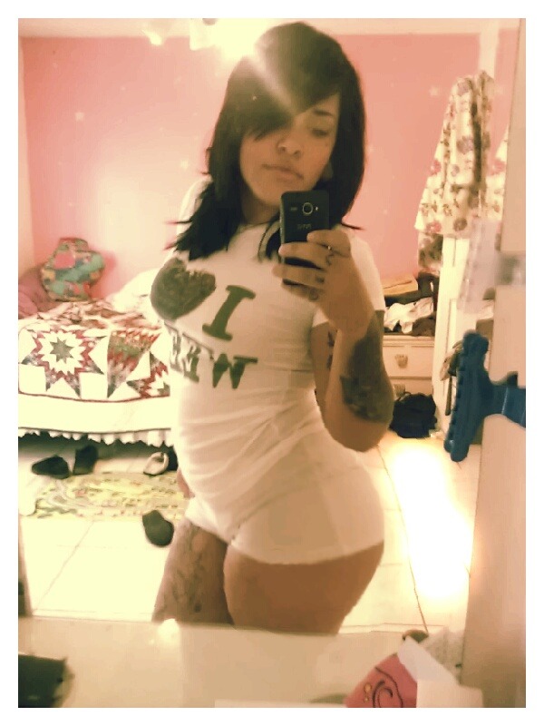 Back to black. c: 