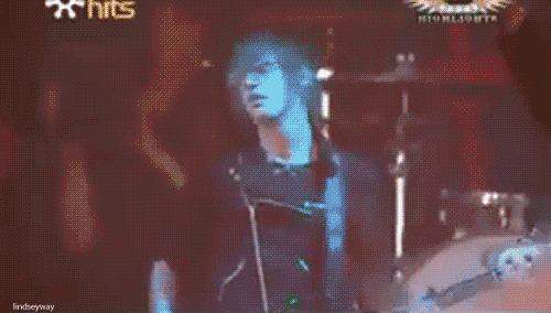 holy-blasphemy:lindseyway:Check out how in the first gif how as soon as the camera hits him, he free
