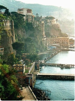 bluepueblo:  Sorrento, Italy  photo via parveen 