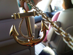 i have this necklace =]