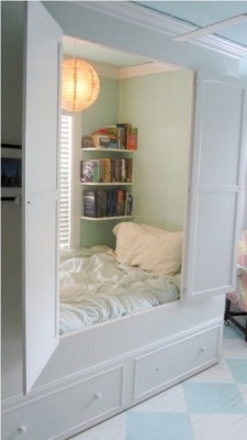the-condescensions-swag:  masaothedog:  miabrown25:    That looks so ridiculously cosy.  I want this because if someone comes to my house and I don’t like them I can just go in there and they cant tell I’m in there because it looks like a closet 