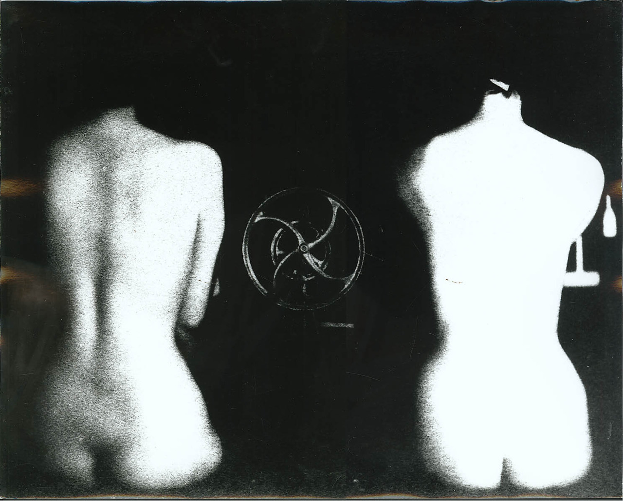 de-salva:  Two nudes bracket wheel by Gene Szafran (1960s) 