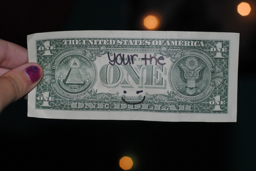 sheepseaexplorer: thatgirlbritt: When people ruin a perfectly good dollar and idea by not spelling y