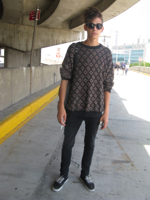stonerswithboners:  whitebone:  hot as fuck and amazing sense of style. what more