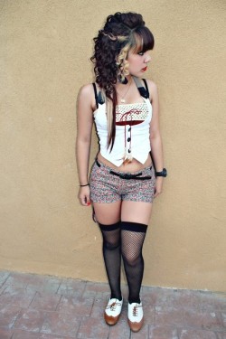 Ayyeitssamara:  Http://Fucckyoubitcch.tumblr.com   Follow Me For Similar Pics On