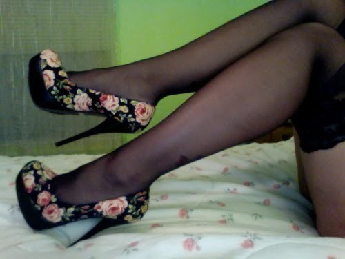 Re-le-ve.