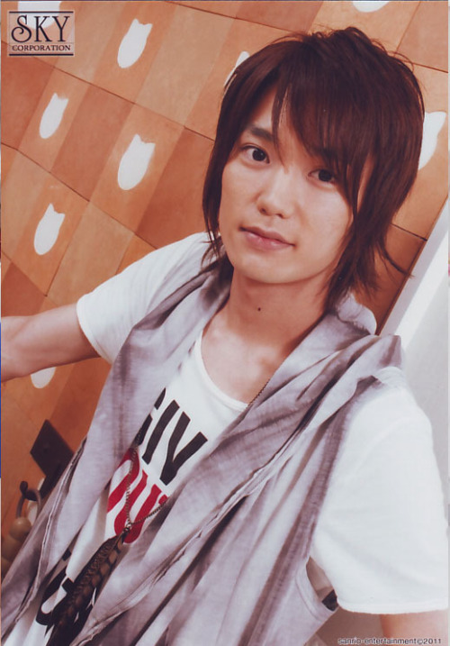 hikarussuperbass:  ohacha:  SHOON ;~; YOU ARE BACK. I THOUGHT THERE WOULD NEVER BE NICE PHOTOS OF YO
