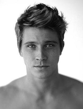 Garrett Hedlund was so cute in Four Brothers