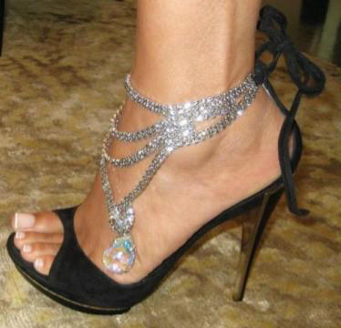 Evelyn Lozada shoe game perfect!