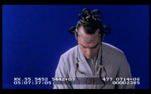 ladyofgondor:This was almost Elrond’s hairdo in the coronation scene of Return of the King. :D