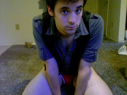 valeasmundum:  I forgot I had taken this.   Hello cute boy and his red bulge. Have I mentioned that red is my favorite color?