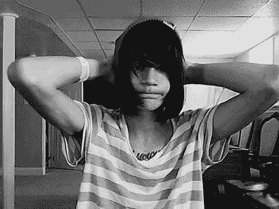 into-your-arms:  Eu definitivamente nasci pra ser idiota . 