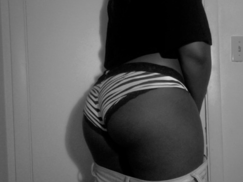 requiredviewing:  And stripey underpants for the win-my ass looks huge. I’m really curious to know what kind of underwear (if any) people wear to work. Would anybody care to show me? 