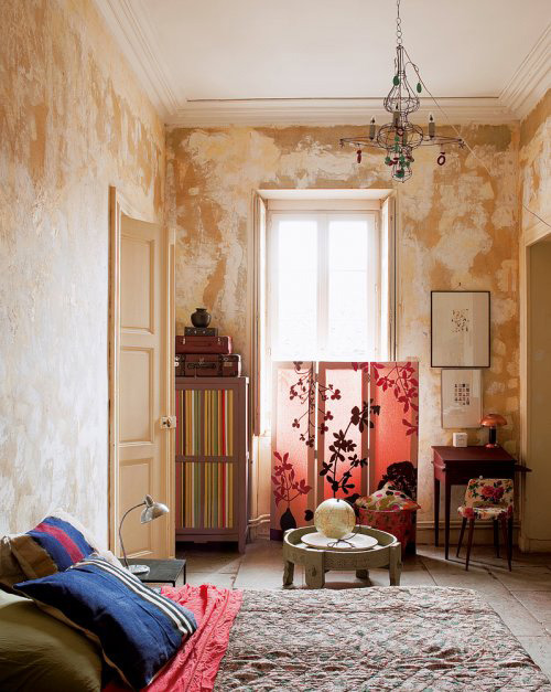 micasaessucasa:  (via a colourful apartment in nimes, france | the style files)