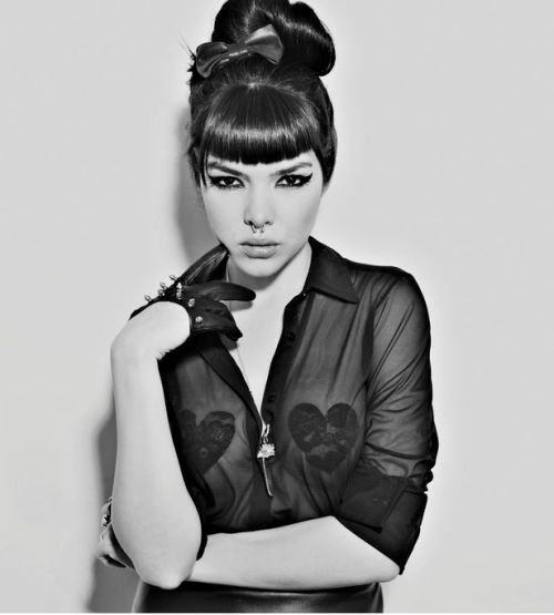 reneeruinseverything:  The Girl’s got Style! | Tamara Sky  she’s so fucking unnnnnf.