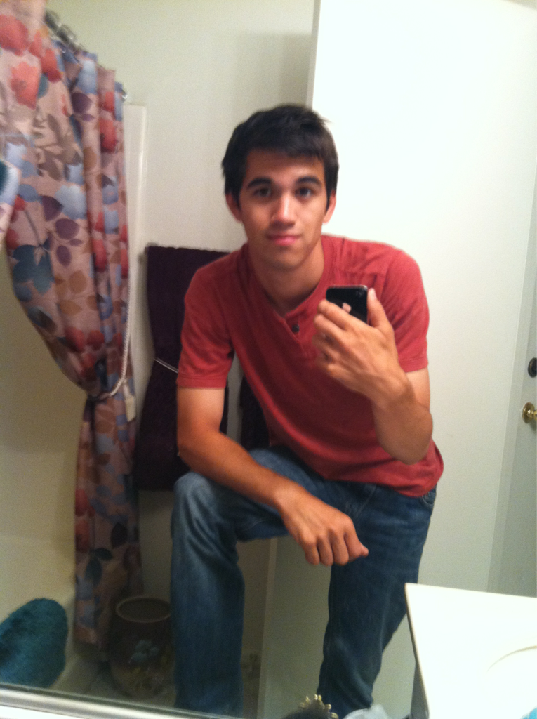 thebigbadwolfe:  Bored. Reading. Should be sleeping. I live a regret free life. Ish.