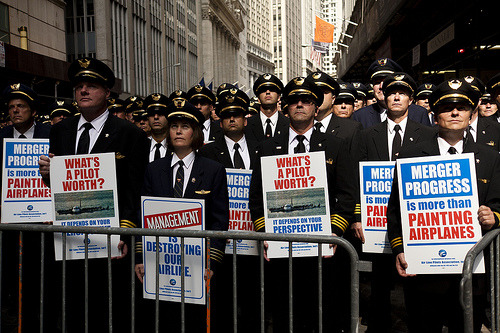 wespeakfortheearth:labyrintho:socialismartnature:Photos: Airline Pilots Protest on Wall Street Tuesd