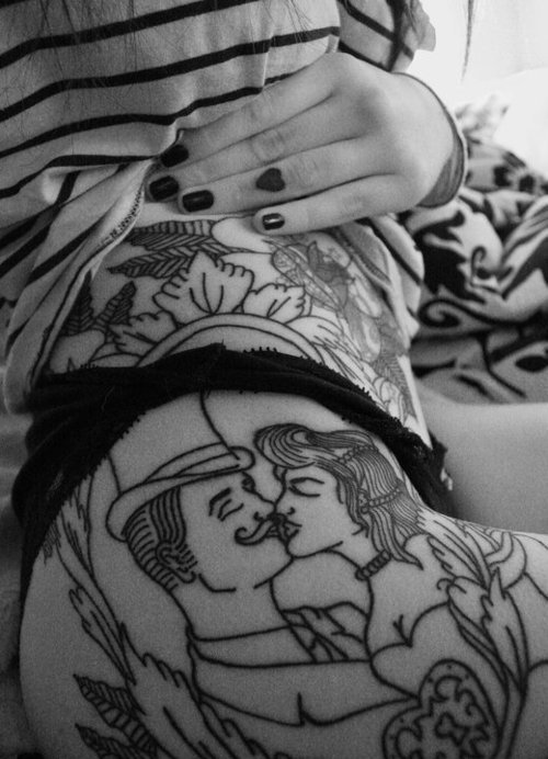 tattoome:
“Hips -> http://tradtattoos.com/tagged/hips
”