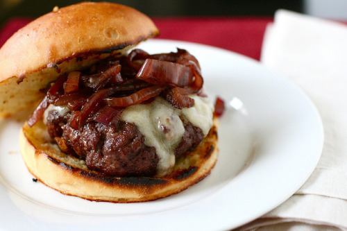 brooksbayne:Bacon Burgers with Bacon Onion Balsamic Jam