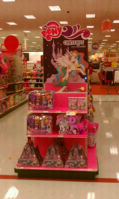 xytiso:  Canterlot display at Target  Buhhhhh, i bet some elite brony somewhere has one of these Canterlot signs. I still pine for it ;_; 