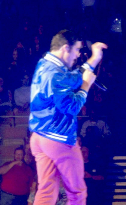 XXX Darren Criss’s ass. photo