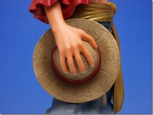 fuckyeahportgasdace:  already have Ace, but I just pre-ordered Luffy this weekend.  I almost never buy Luffy figurines because I always end up hating the way they do his face.  but I hear this one was designed by the same artist who did the DX Brotherhood