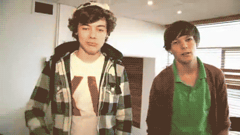 IMAGINE AN INTERNATIONAL DIRECTIONER SLEEPOVER PARTY: