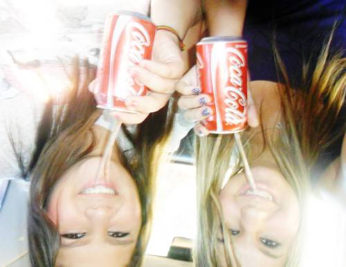 sissimoninha:  Hellen Dutra Miranda Lima , sorriso perfeito e conquistador (L) . eu te amo demais minha linda , cada vez que a gente se encontra é uma novidade a mais pra contar , a gente se ama né ? ♥ , eu sei que você vai tá comigo pra sempre