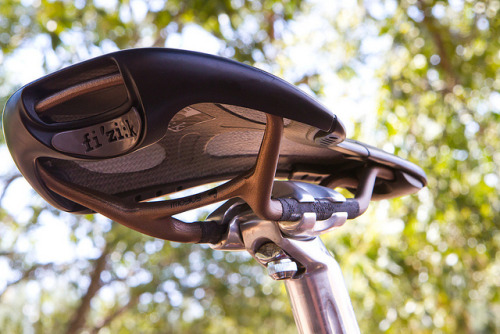 rideyourbike:  Product Review: Fizik Kurve Saddle by John Prolly on Flickr.