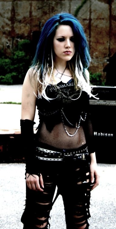 Alissa White Gluz,Agonist