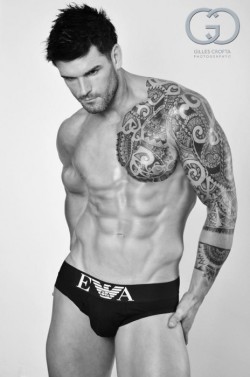 mundosobremi:  Stuart Reardon Gonna draw him 