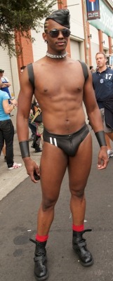 blkmilk:  #SEXYSATURDAYZ @ FOLSOM STREET