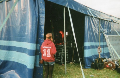 nightsinhaze:This is me standing backstage at 2000 trees festival. ooo. 
