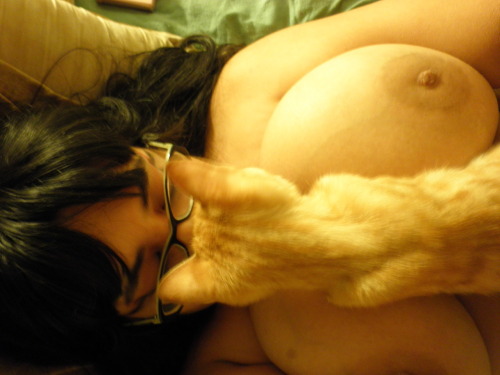 ohgoddammitrachelle: He started cleaning my hair, glasses and cheek for me at this point, then fell 