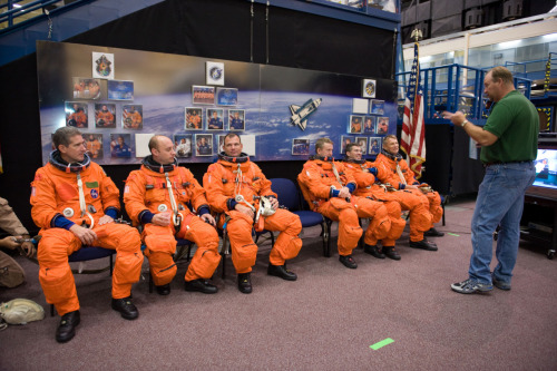 STS-132 crew in training: Mike Good, Garrett Reisman, Tony Antonelli, Ken Ham, Steve Bowen, Piers Se