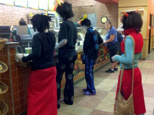 demonipsimus:  itsanearhatloki: The best part of cons.   We