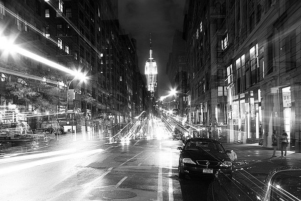 black-and-white:  BY: Mon Zamora (via Manhattan on the Behance Network) 