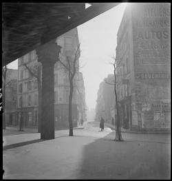 liquidnight:  Marcel Bovis Brouillard (Fog) Métro aérien boulevard Garibaldi, Paris, 1937 [From the Réunion des Musées Nationaux] 