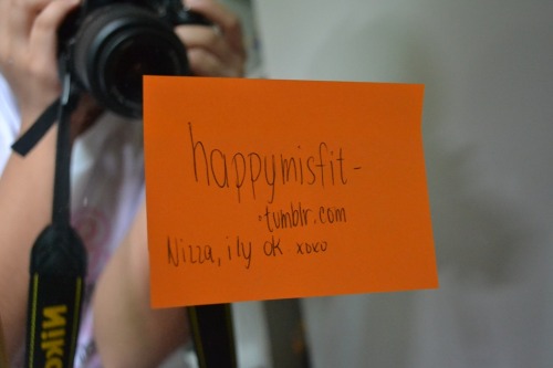 faggotasian:  hi nizza :~)  ALYSSA LET ME LOVE YOU DOWWWWWN