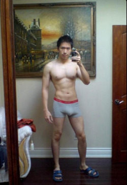 spermboyz:sgdude:  I know someone with a similar face, but a much hotter body. Haven’t seen his cock, though.   Sexy Asian n hot dick