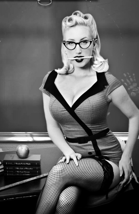 sexandpsychology:  In the seventh grade I asked a teacher out. In the eleventh grade I had a teacher introduce me to another teacher. At nineteen I had two friends set me up with one of their teachers. Just felt like sharing is all. -Lion 