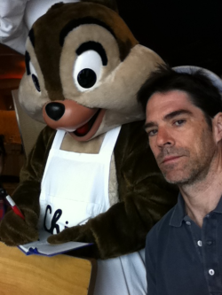 I fucking love Thomas Gibson.