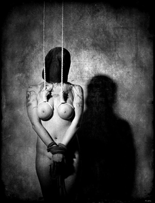 breastbondage: more symbolic than effective, but very evocative.