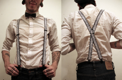 karenready:awolfamongsheep:My new skeleton suspenders! This is about to get 63589375903 notes.