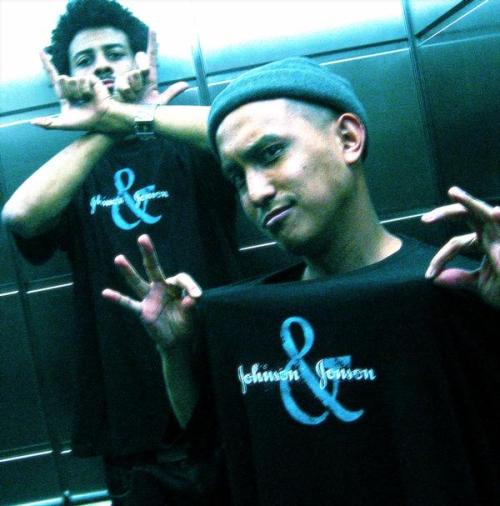 powders-and-oils: Blu &amp; Exile, C.R.A.C knuckles, Johnson &amp; Jonson, Blu &amp; Sen