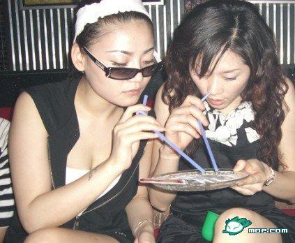 Sex young chinese girls doing drugs-snorting pictures