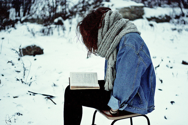 brightdelirium:  Read in your own universe by Marina Trocin on Flickr.