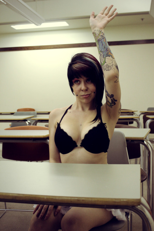 ifeelasincomingon:  Truth: I am a sassy student. It’s gotten me in trouble more than once. model: LilMissPUKEfce. 