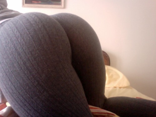 souleveuncannibale:  I haven’t reblogged this gr8 picture of my butt in a while so I’m going to now. Also, someone reblogged this and all they said was “0___0 those bedsheets…” lmao. I LIKE MY BEDSHEETS TOO, THANKS. 