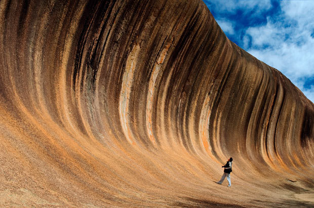 inothernews:  CLIFFS OF NOTE   A multi-coloured granite  formation near Hyden,